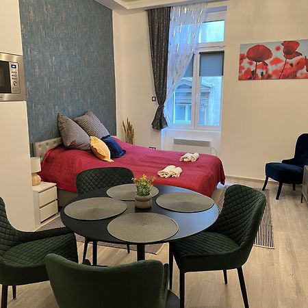 Center Apartman In The Famous Hajos Street Budapest Extérieur photo